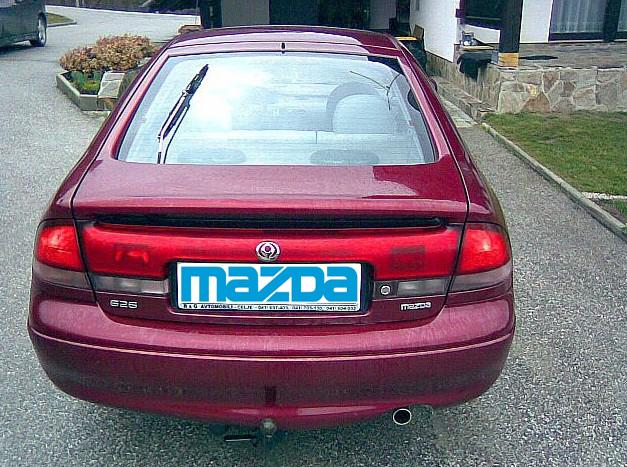 Fotky: Mazda 626 2.0i 4WD (foto, obrazky)