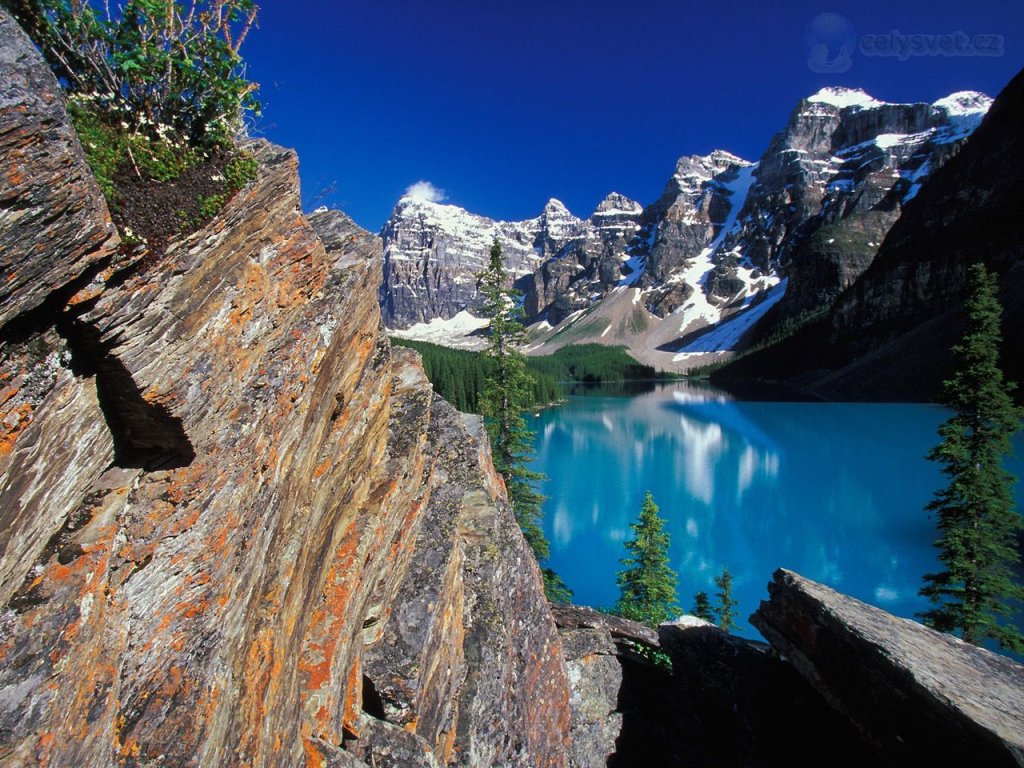 Foto: Moraine Lake And Valley Of The Ten Peaks, Banff National Park, Canada