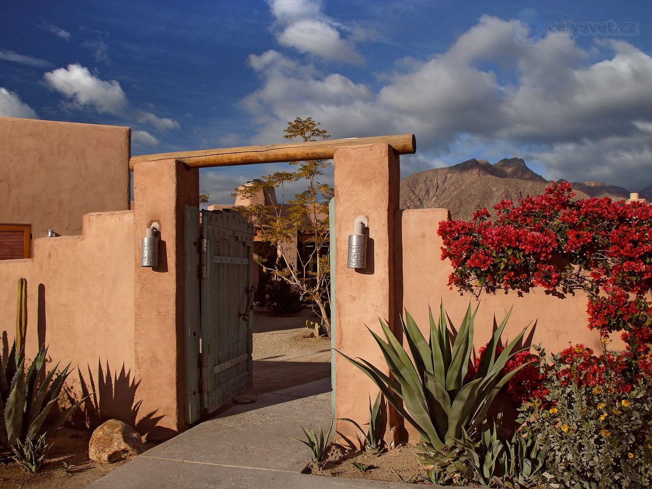 Foto: Adobe Gate, Borrego Springs, California