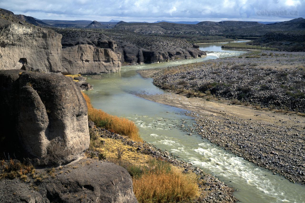 Foto: Storm Clouds Over The Rio Grande River, Presidio County, Texas