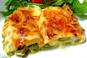 Recept online: Lasagne s chestem: Zapkan lasagne s chestem, beamelem a dvma druhy sr